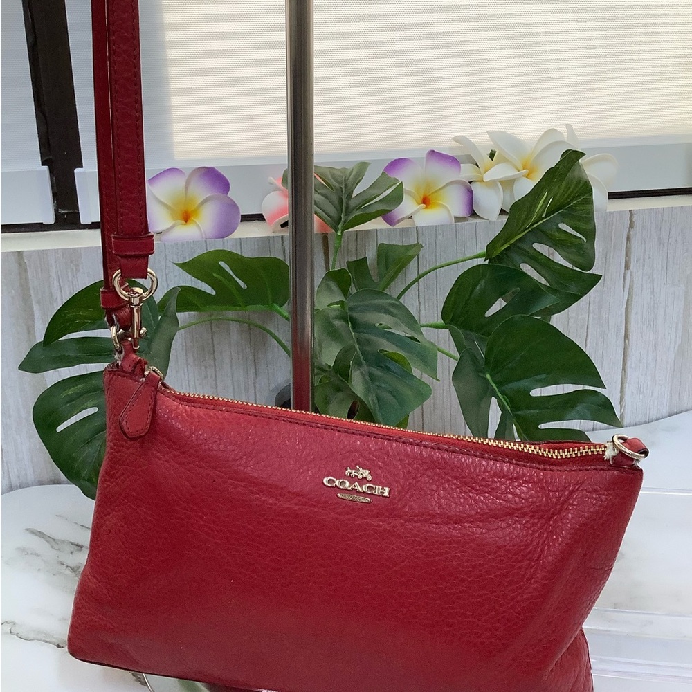GUC Coach Red Pochette Leather Clutch - Picture 4 of 11